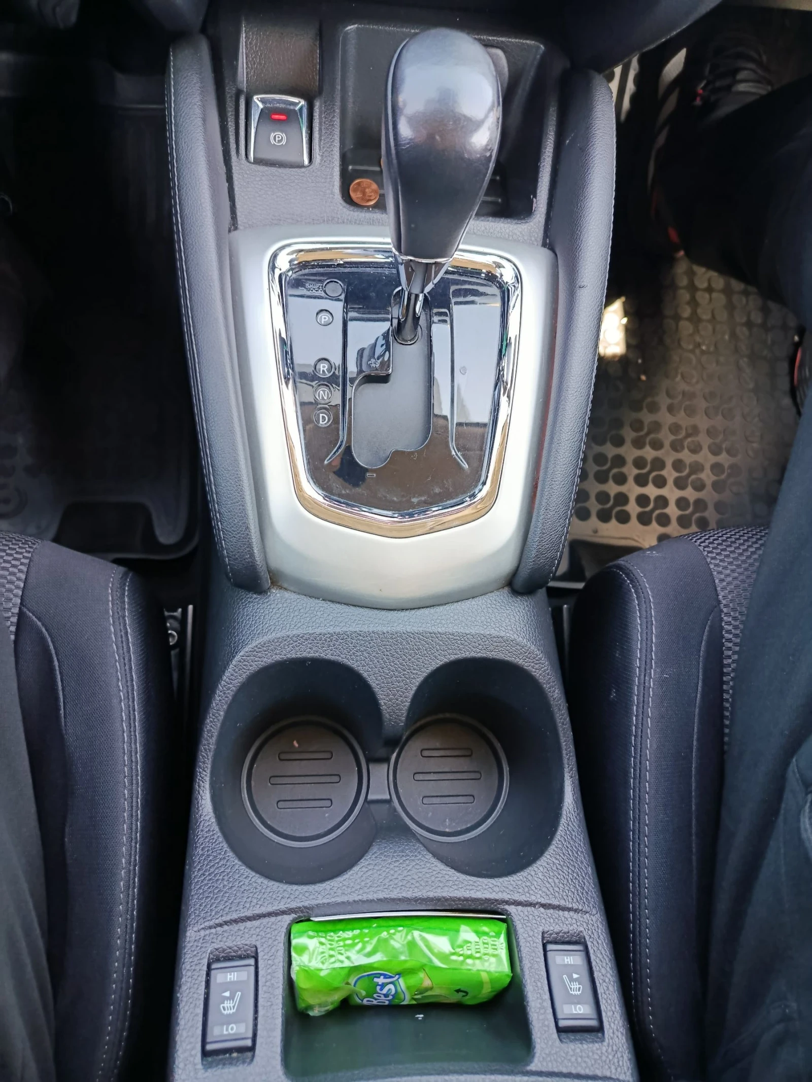 Nissan Qashqai G11, снимка 8 - Автомобили и джипове - 54172465