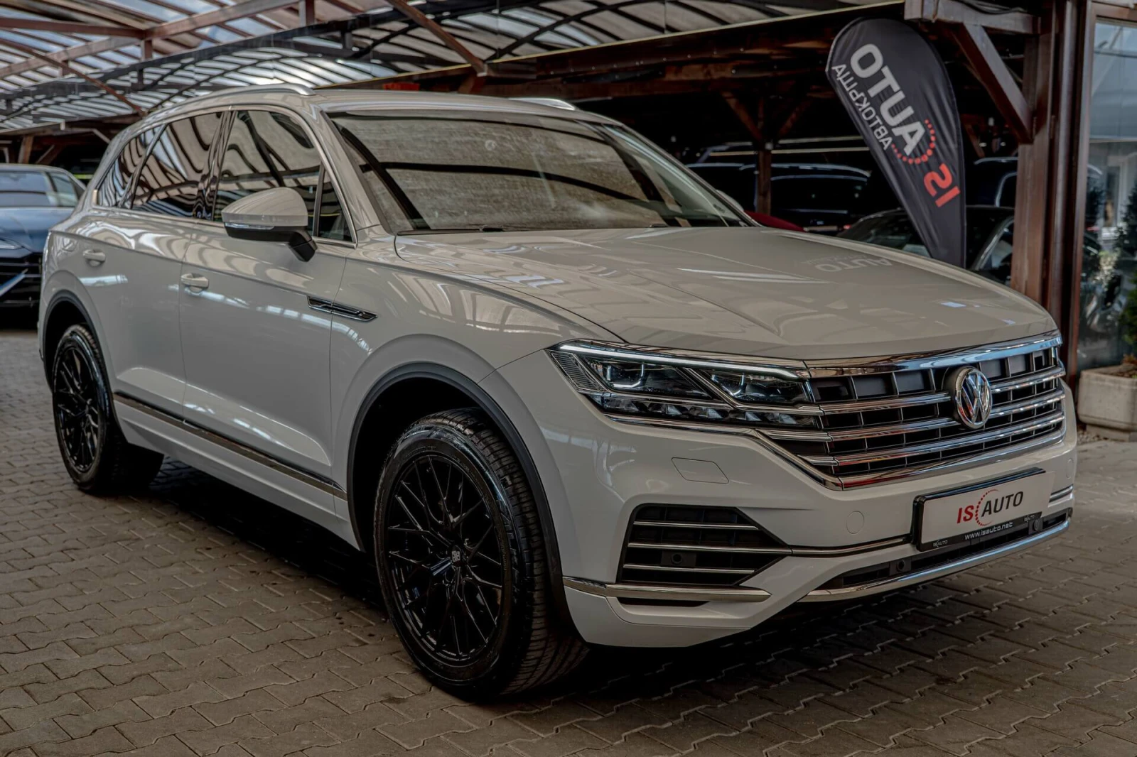 VW Touareg 3.0TDI/Elegance/4Motion/Lane Assist/F1/Isofix | Mobile.bg � ����������� 2