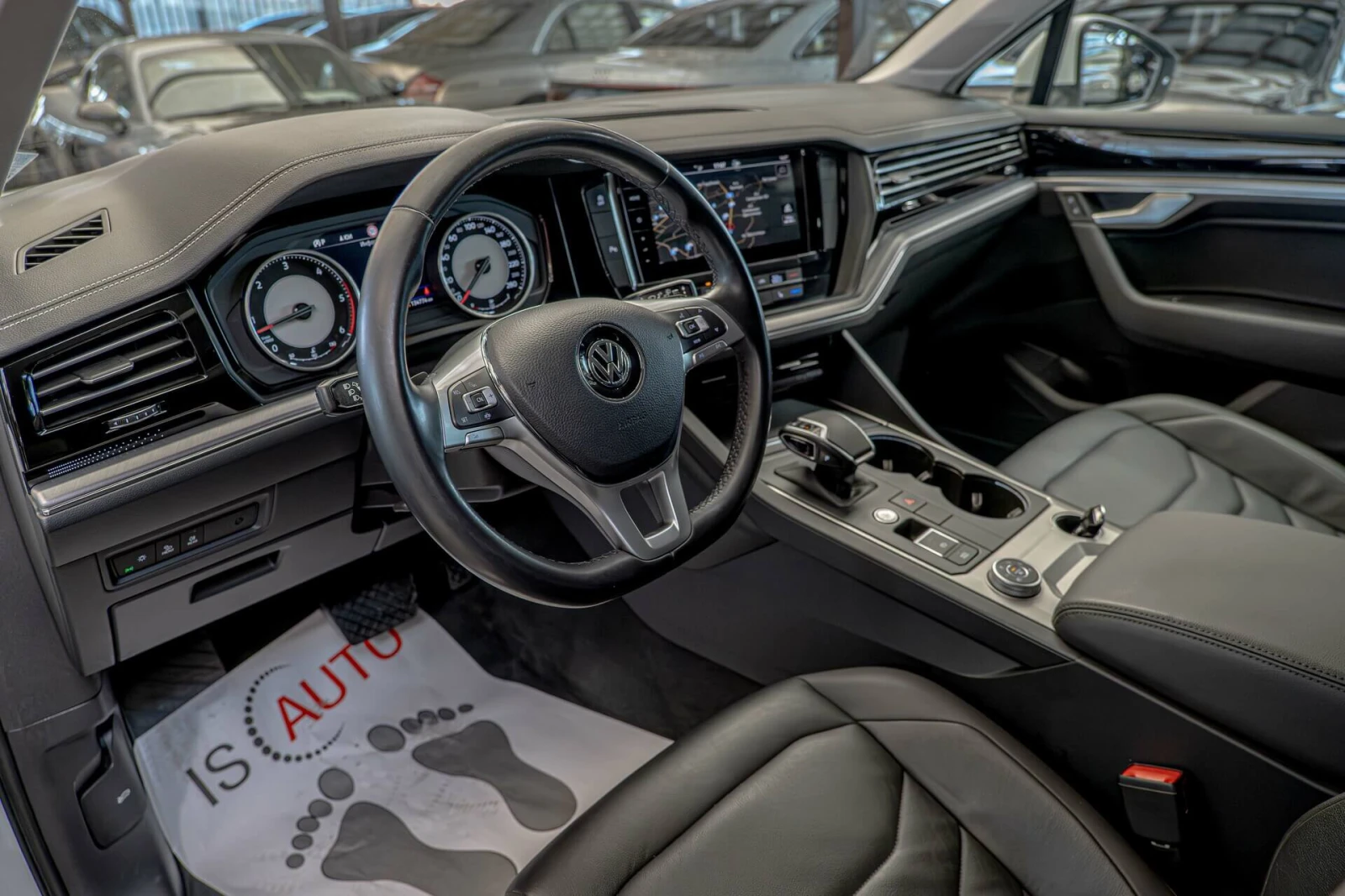 VW Touareg 3.0TDI/Elegance/4Motion/Lane Assist/F1/Isofix | Mobile.bg � ����������� 7