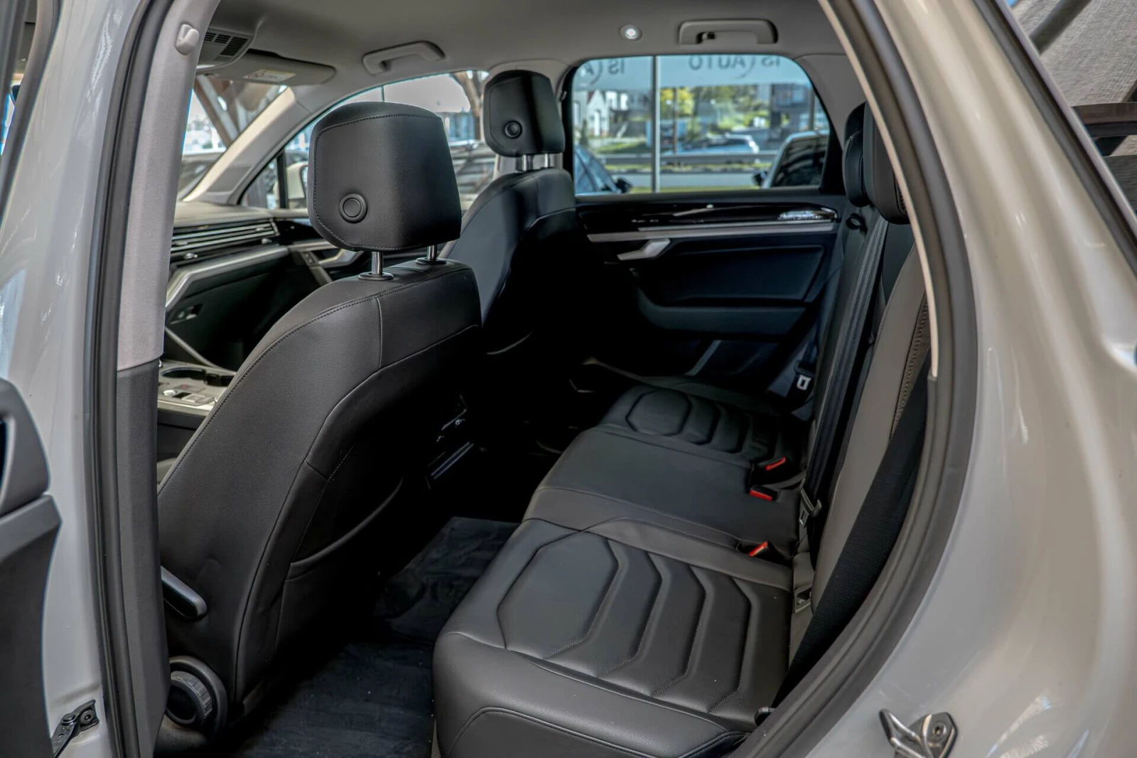 VW Touareg 3.0TDI/Elegance/4Motion/Lane Assist/F1/Isofix | Mobile.bg � ����������� 8