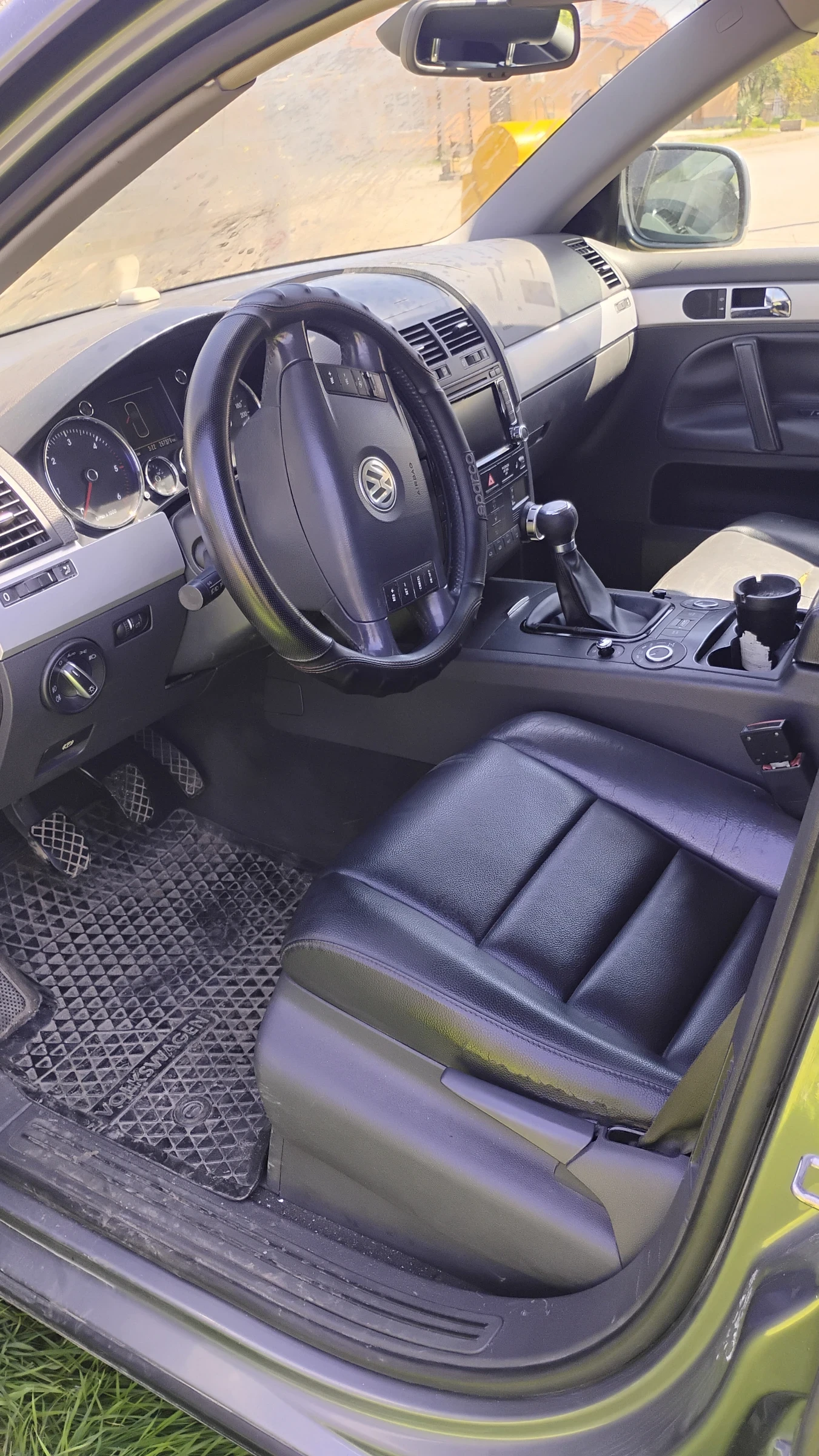 VW Touareg, снимка 4 - Автомобили и джипове - 54319483