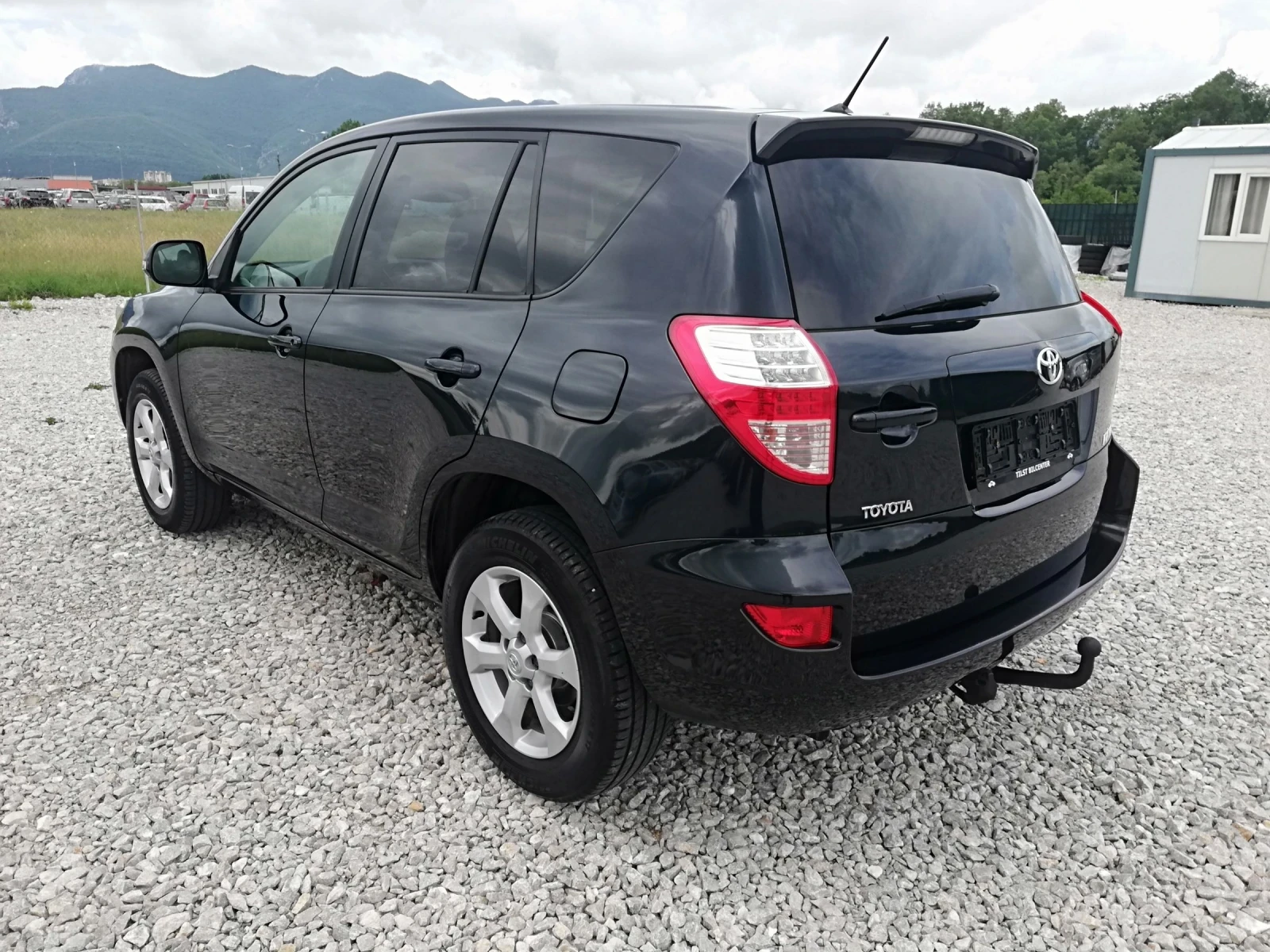 Toyota Rav4 2.2D 4X4 AVTOMAT KLIMA, снимка 4 - Автомобили и джипове - 54777517