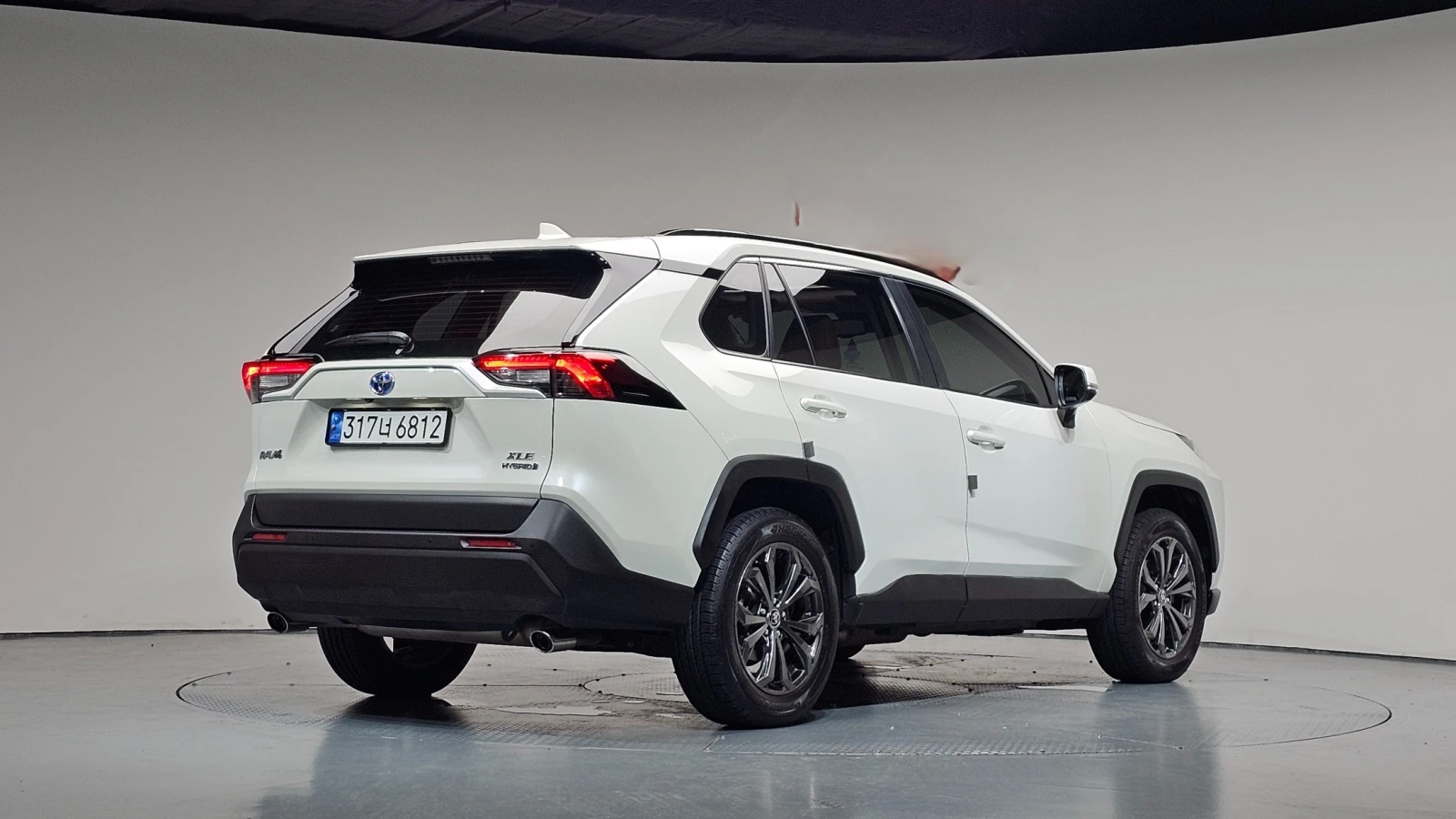 Toyota Rav4 2, 5 XLE Hybrid 2WD, снимка 2 - Автомобили и джипове - 56102817