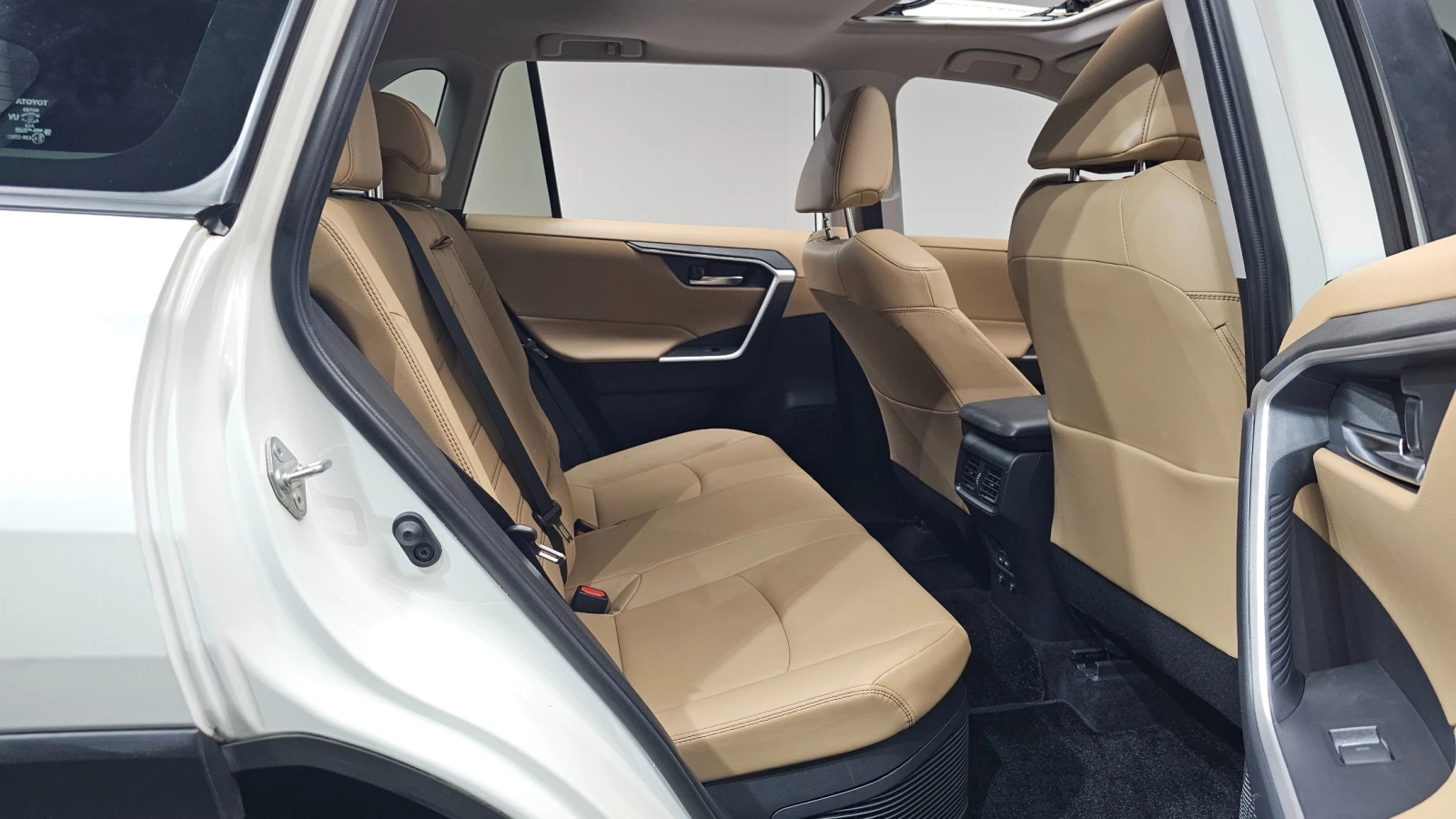 Toyota Rav4 2, 5 XLE Hybrid 2WD, снимка 11 - Автомобили и джипове - 56102817