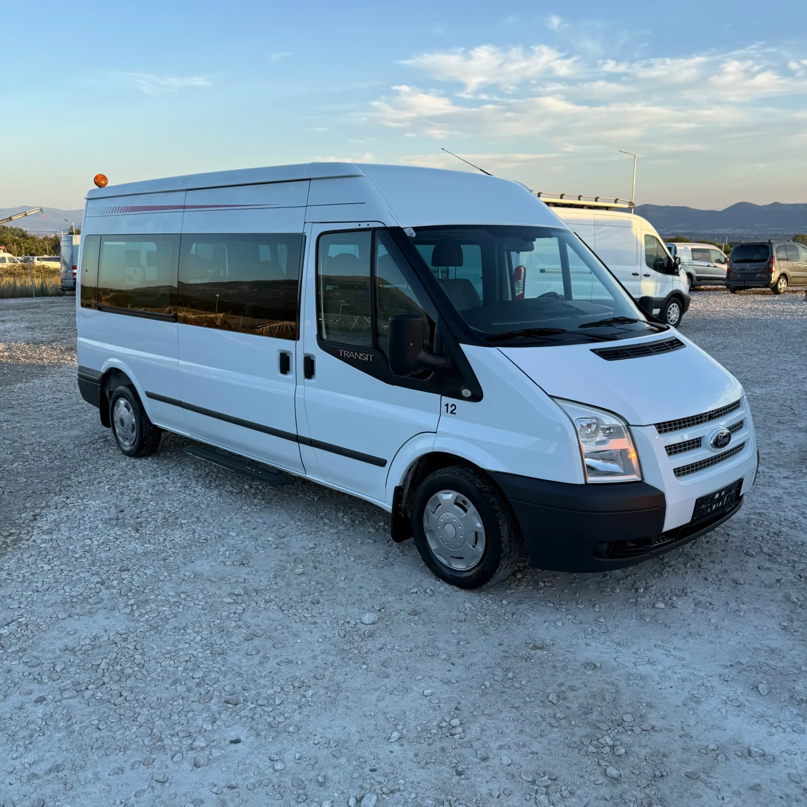 Ford Transit 2.2TDCi-Maxii-9местен-Клима-Euro5, снимка 2 - Бусове и автобуси - 55838005