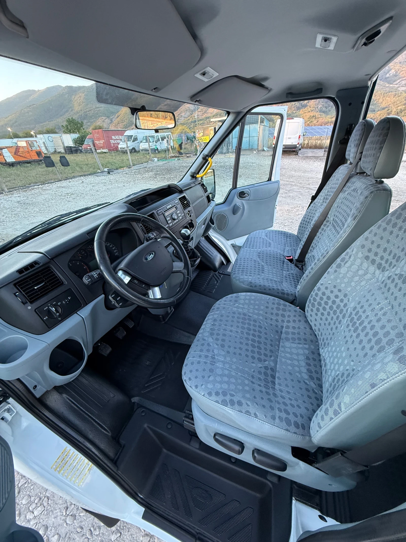 Ford Transit 2.2TDCi-Maxii-9местен-Клима-Euro5, снимка 13 - Бусове и автобуси - 55838005