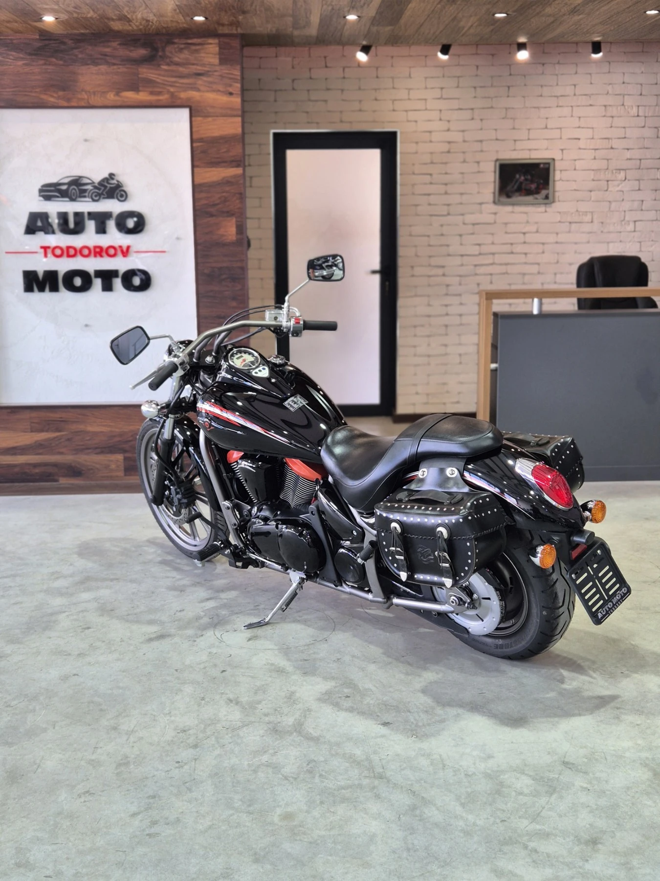 Kawasaki Vulcan VN 900 CUSTOM!!! 8000км!!! Нов внос от ШВЕЙЦАРИЯ! , снимка 4 - Мотоциклети и мототехника - 54821897