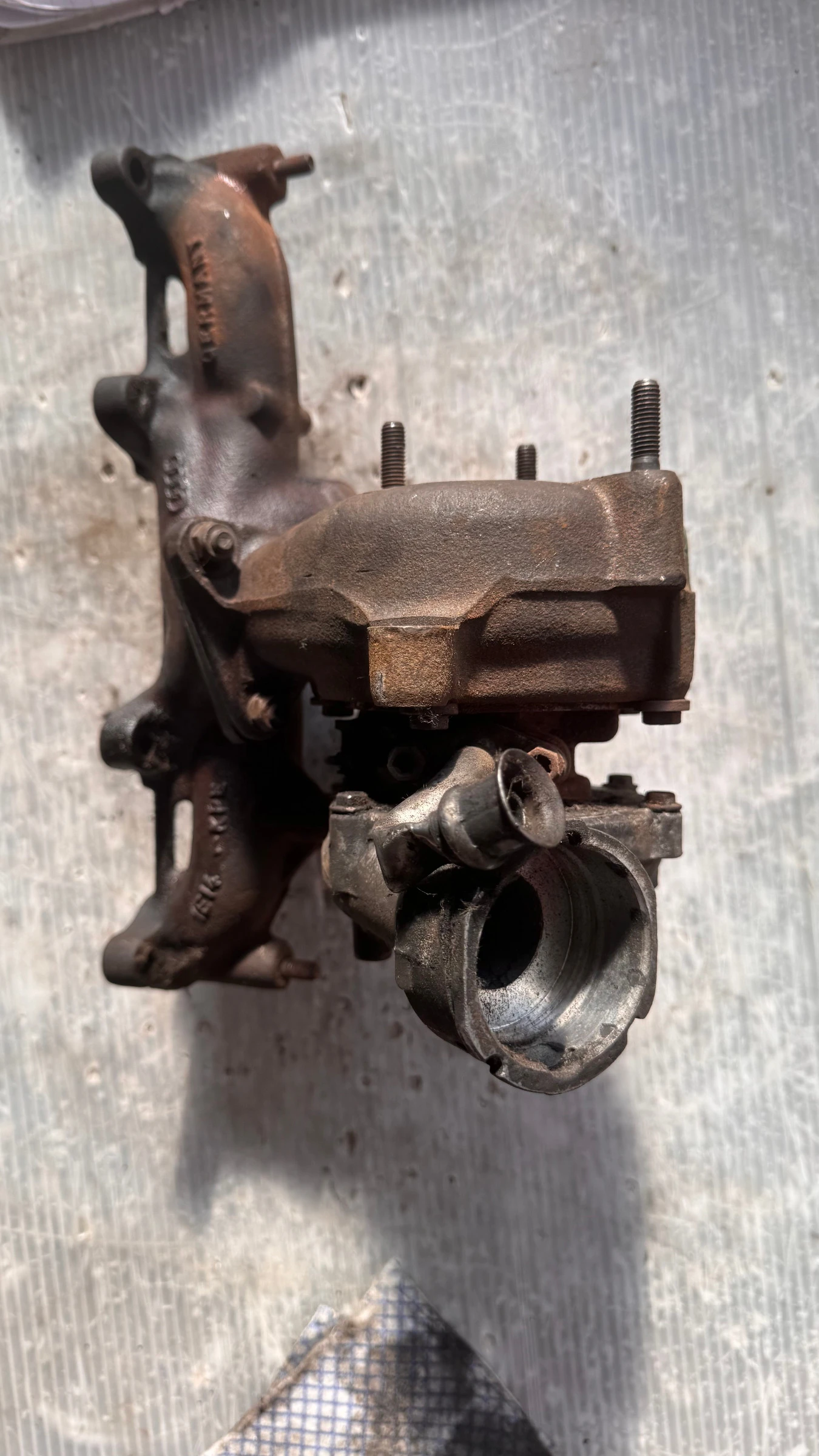   /   VW Passat - 717858-4 / 038145702G / GT1749VA | Mobile.bg   2