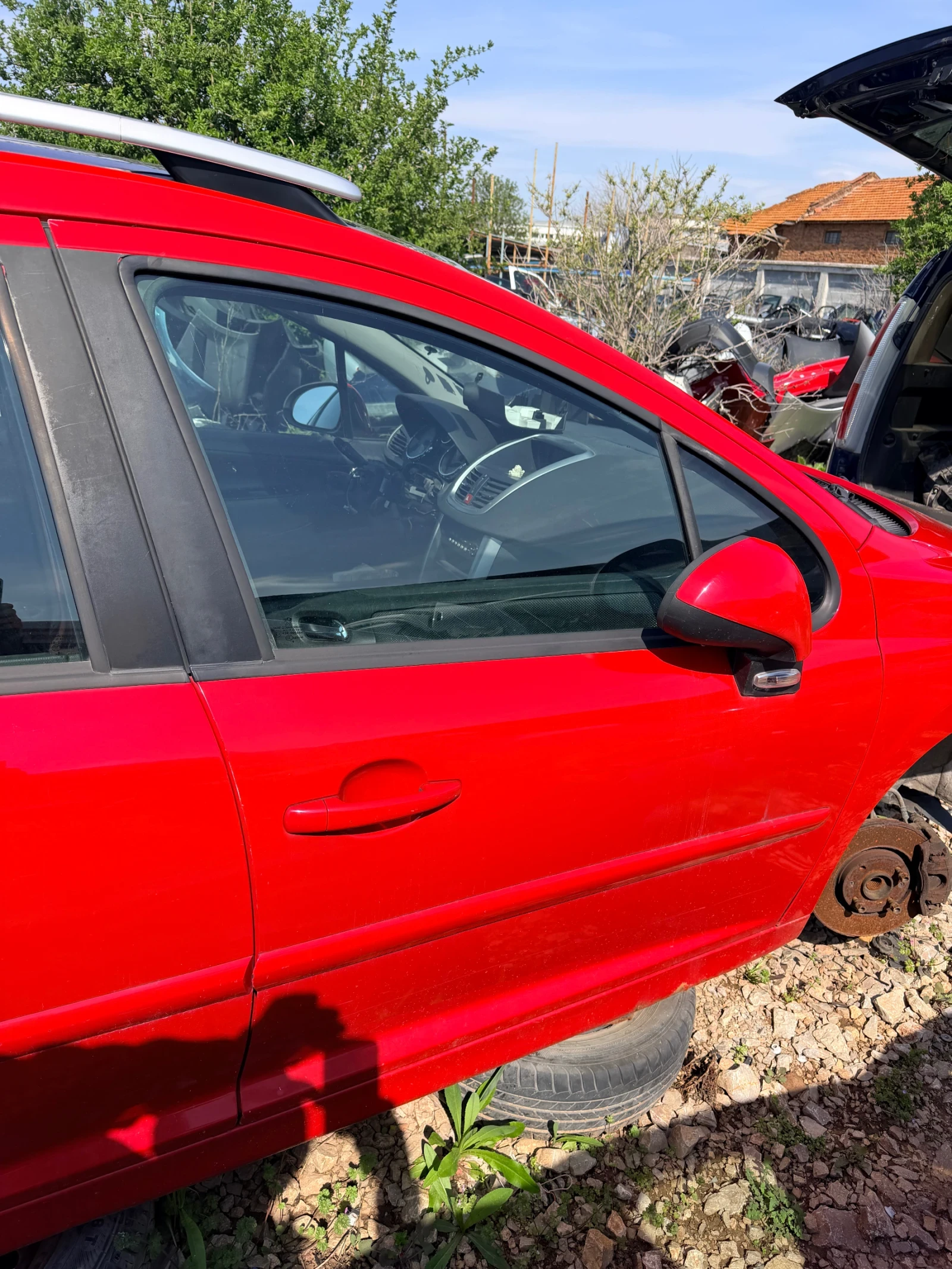 Предна дясна врата PEUGEOT 207 Червен цвят