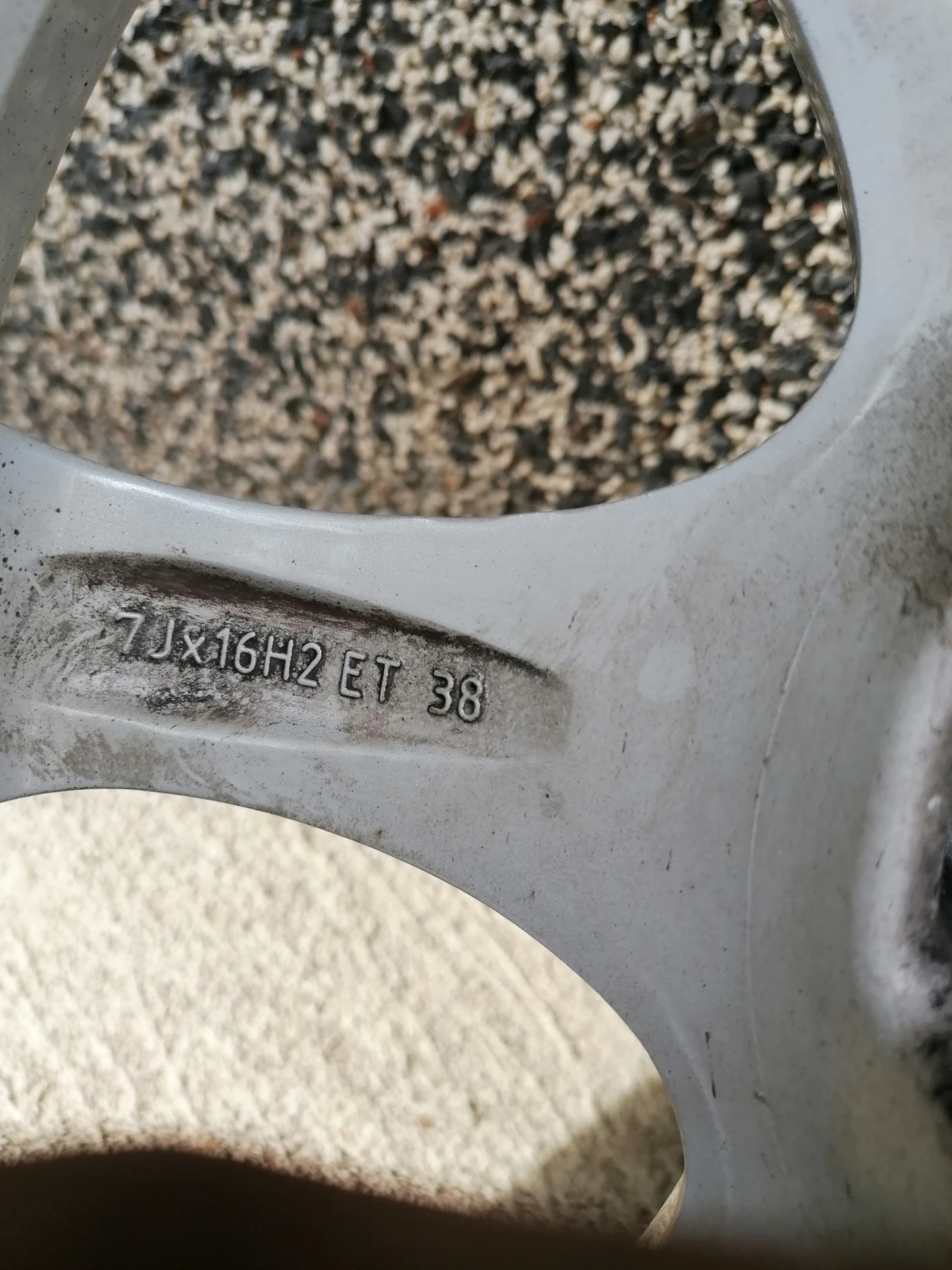 ���� � ������ 205/60R16 | Mobile.bg � ����������� 4