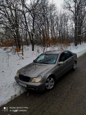     Mercedes-Benz C 220   