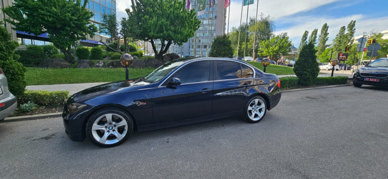BMW 330 Уникат, снимка 1 - Автомобили и джипове - 46366324