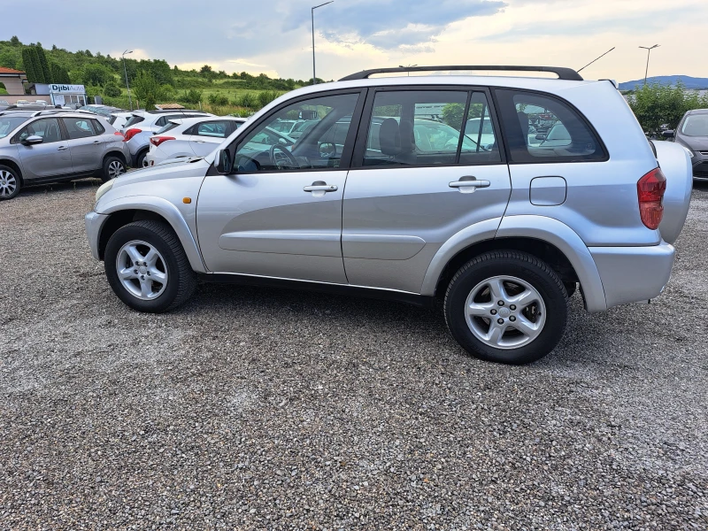 Toyota Rav4 2.0 d4d, снимка 6 - Автомобили и джипове - 46378834
