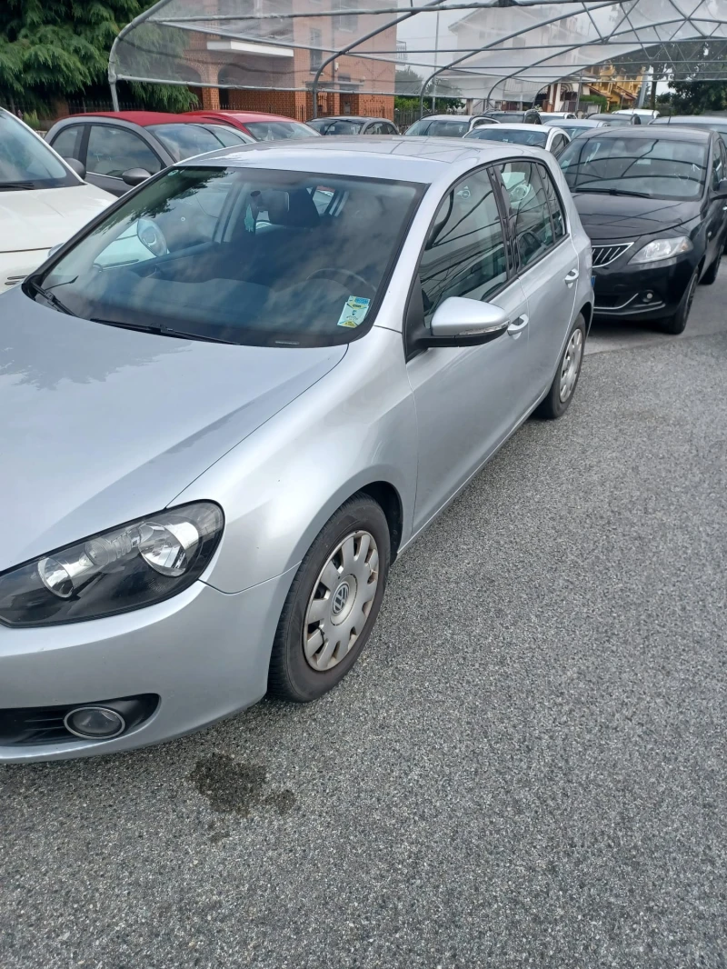 VW Golf 2.0tdi, снимка 2 - Автомобили и джипове - 46378834