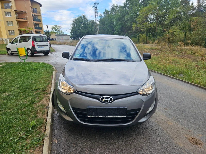 Hyundai I20 1.25i, снимка 3 - Автомобили и джипове - 47301577