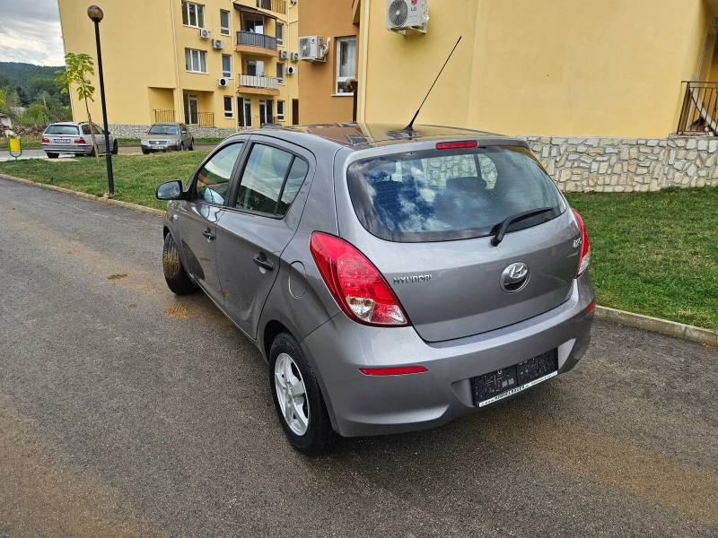 Hyundai I20 1.25i, снимка 8 - Автомобили и джипове - 47229547