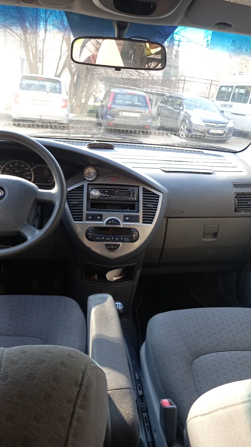 Kia Carens, снимка 11 - Автомобили и джипове - 49137397