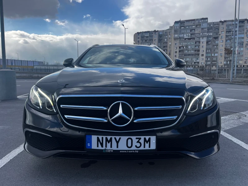 Mercedes-Benz E 220 Швеция * като нова, снимка 2 - Автомобили и джипове - 49213654