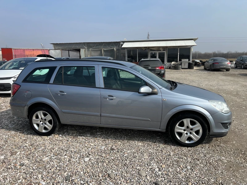 Opel Astra 1.7 CDTI, снимка 4 - Автомобили и джипове - 49300640