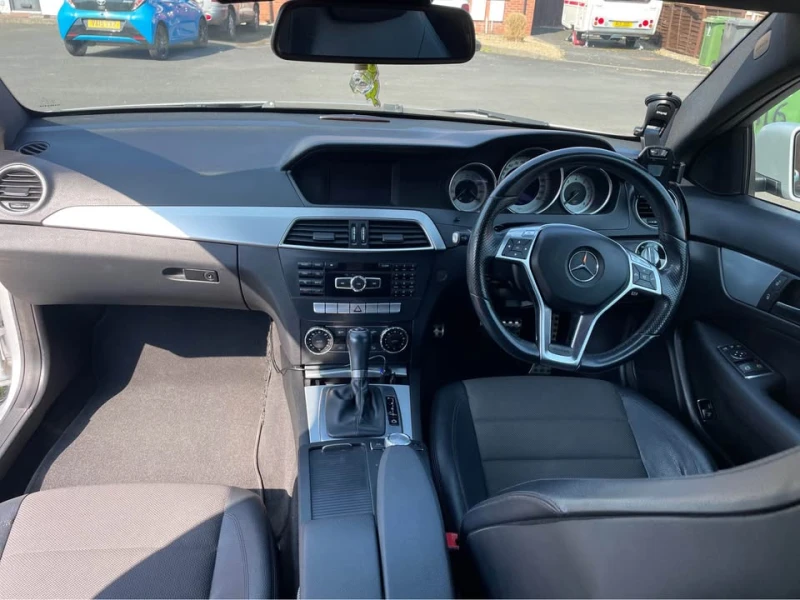 Mercedes-Benz C 180, снимка 8 - Автомобили и джипове - 51152468