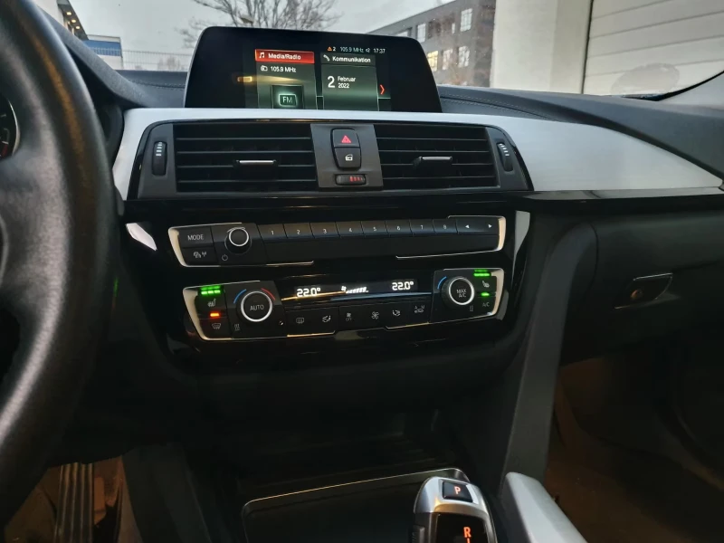 BMW 320 2.0i/SPORTLINE/184HP/NAVI/LED/CAM/ISOFIX/755f, снимка 12 - Автомобили и джипове - 51736546