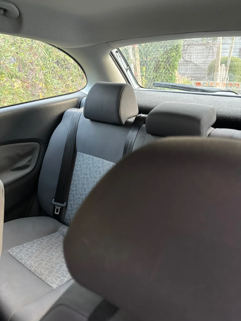 Seat Ibiza 1.2, снимка 8 - Автомобили и джипове - 51860073
