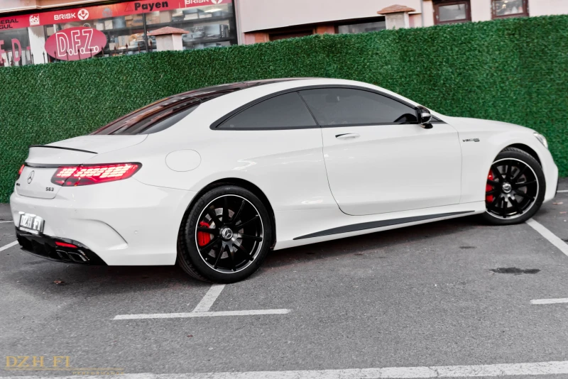 Mercedes-Benz S 63 AMG COUPE/SWAROVSKI/FACELIFT/DESIGNO/4MATIC/FULL MAX, снимка 7 - Автомобили и джипове - 52640993
