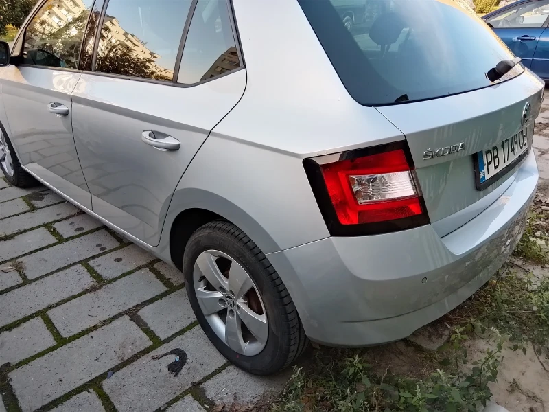 Skoda Fabia 1.4, снимка 9 - Автомобили и джипове - 52433191