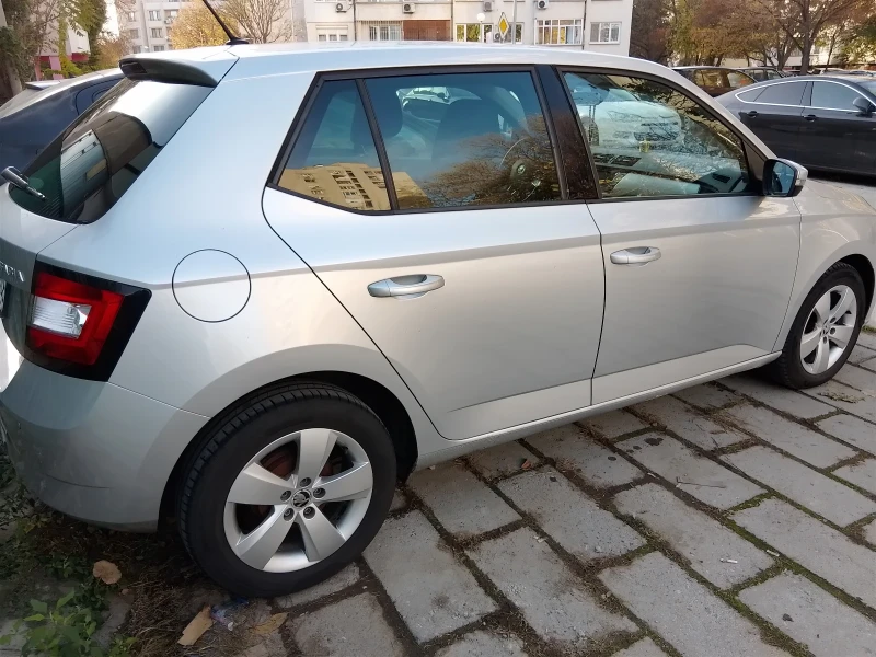 Skoda Fabia 1.4, снимка 7 - Автомобили и джипове - 52433191