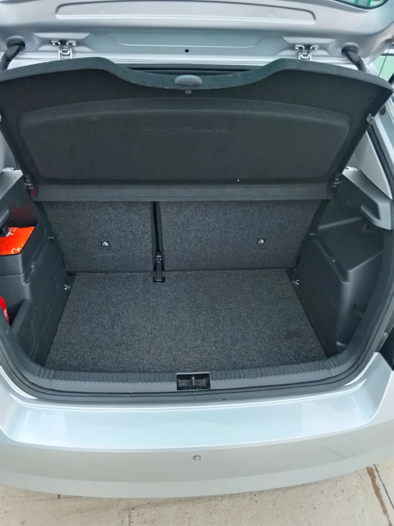 Skoda Fabia 1.4, снимка 13 - Автомобили и джипове - 52433191