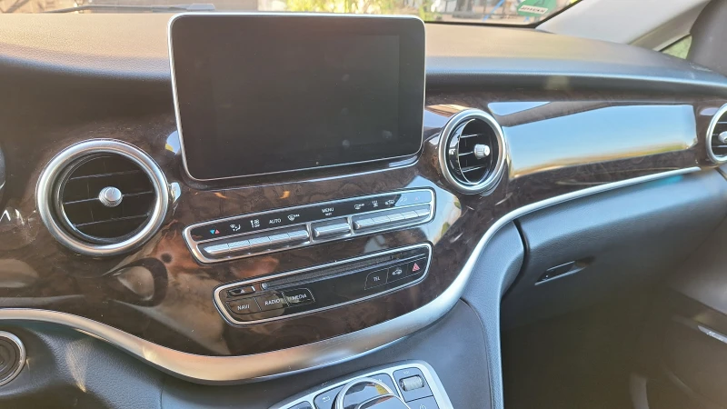 Mercedes-Benz V 300 V 250 d, снимка 8 - Автомобили и джипове - 52709255