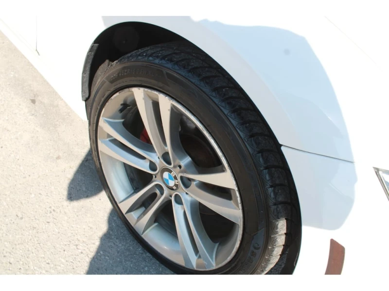 BMW 320 * 320i xDrive AWD, MAGS, NAVIGATION, CUIR, A/C * C, снимка 6 - Автомобили и джипове - 52931829