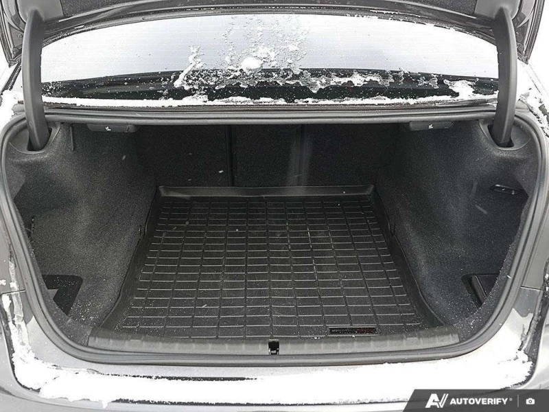 BMW 550 M550 * xDrive * CARFAX * ЦЕНА ДО БЪЛГАРИЯ, снимка 14 - Автомобили и джипове - 53001281