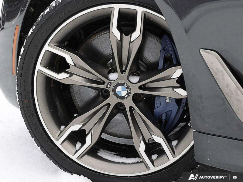 BMW 550 M550 * xDrive * CARFAX * ЦЕНА ДО БЪЛГАРИЯ, снимка 9 - Автомобили и джипове - 53001281