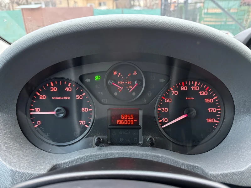 Citroen Jumpy 2.0HDi 128кс., снимка 14 - Автомобили и джипове - 53046151