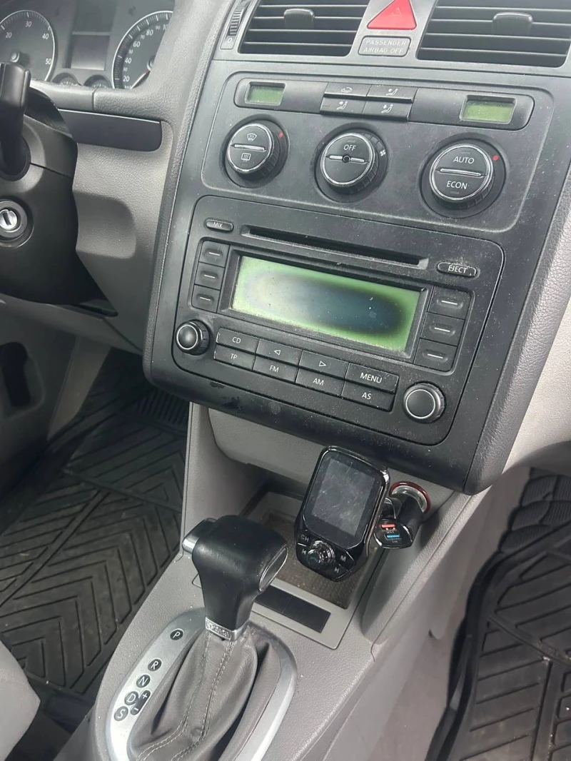 VW Touran 6(1), снимка 8 - Автомобили и джипове - 53247655