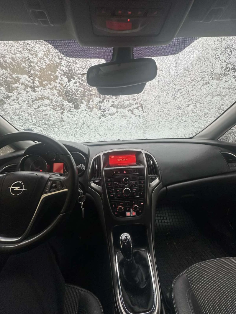 Opel Astra, снимка 8 - Автомобили и джипове - 53328903