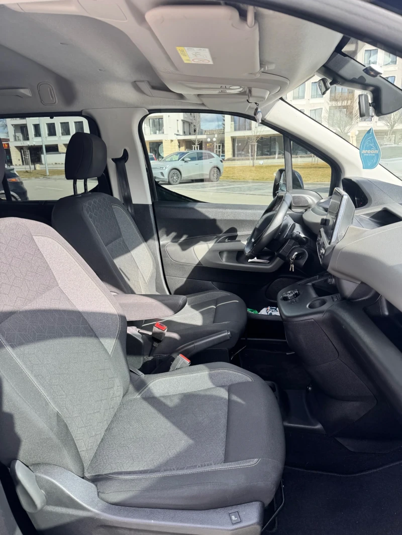 Peugeot Rifter full extra!автоматична! КАТО НОВА!, снимка 13 - Автомобили и джипове - 53403060