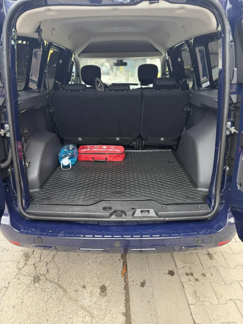 Dacia Dokker, снимка 17 - Автомобили и джипове - 53464347