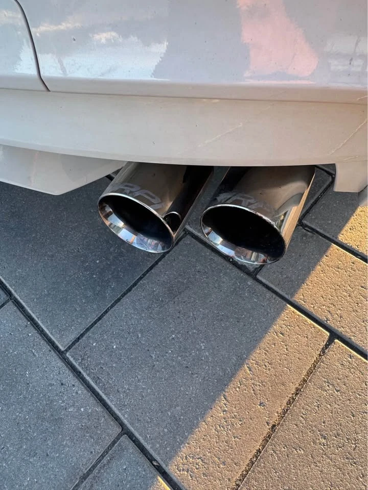 BMW M6 * Kрайна цена* Автокредит* Пълна сервизна история*, снимка 17 - Автомобили и джипове - 53647624