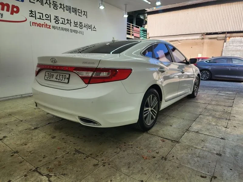 Hyundai Grandeur 2.4, снимка 3 - Автомобили и джипове - 54625779
