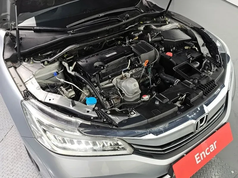 Honda Accord 2.4, снимка 6 - Автомобили и джипове - 55352138
