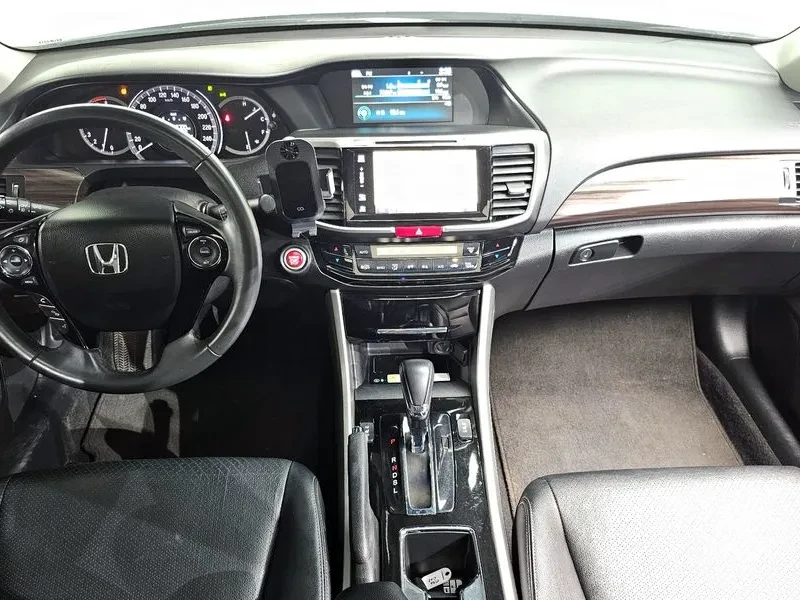 Honda Accord 2.4, снимка 7 - Автомобили и джипове - 55352138