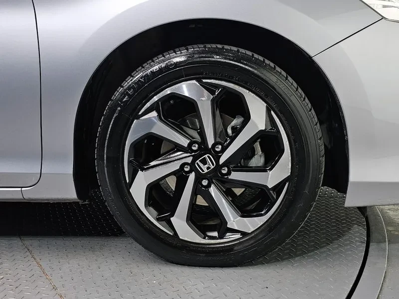 Honda Accord 2.4, снимка 5 - Автомобили и джипове - 55352138