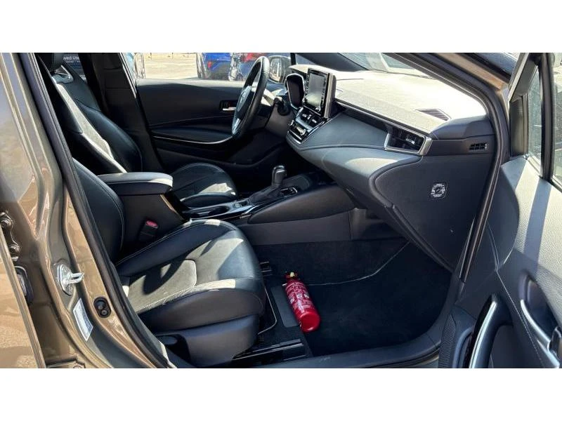 Toyota Corolla HB 1.8HSD LOUNGE, снимка 6 - Автомобили и джипове - 56159854