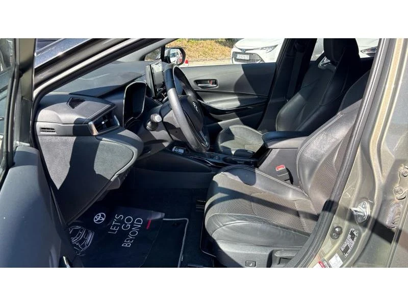 Toyota Corolla HB 1.8HSD LOUNGE, снимка 12 - Автомобили и джипове - 56159854
