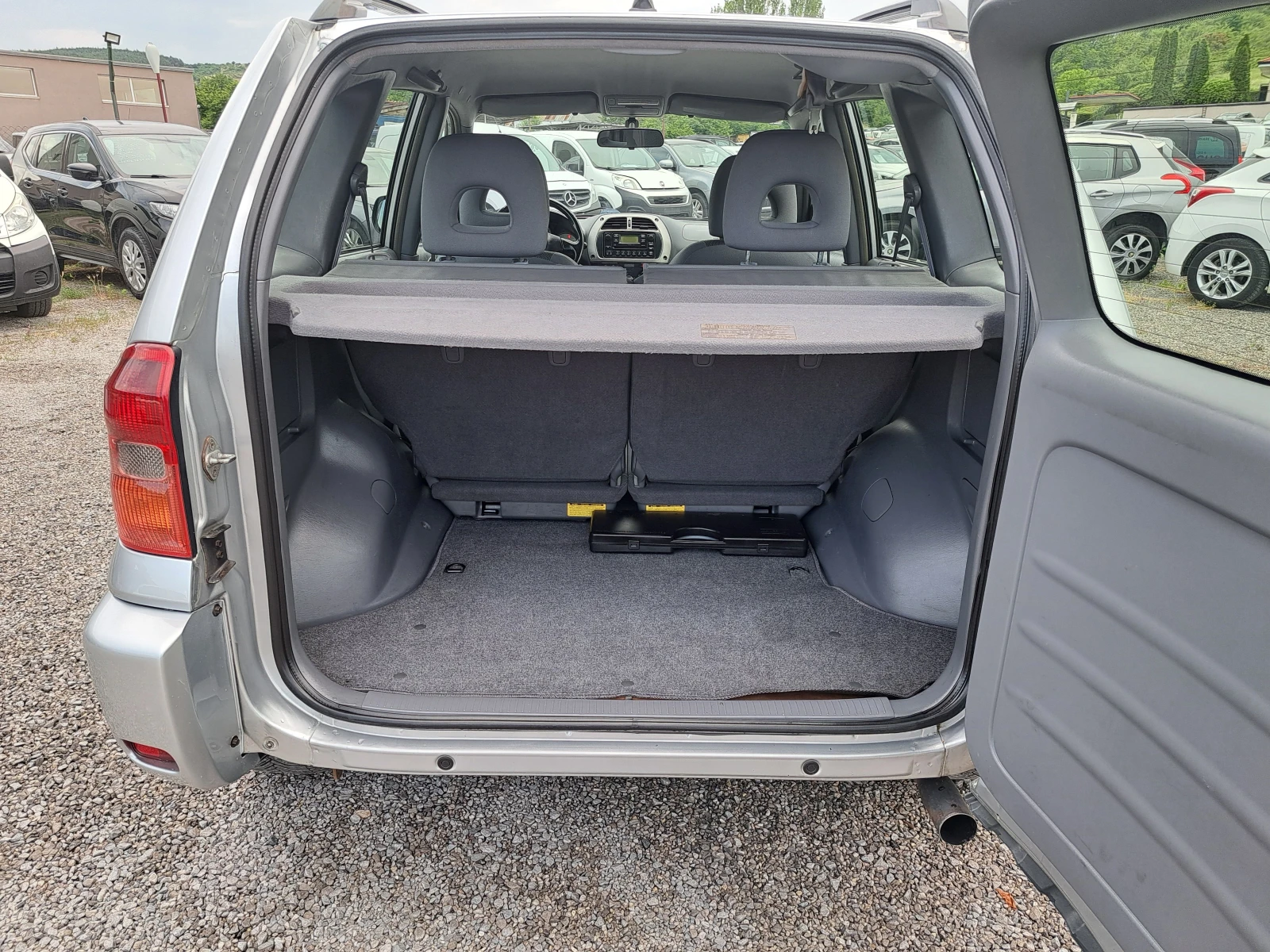 Toyota Rav4 2.0 d4d | Mobile.bg — изображение 14