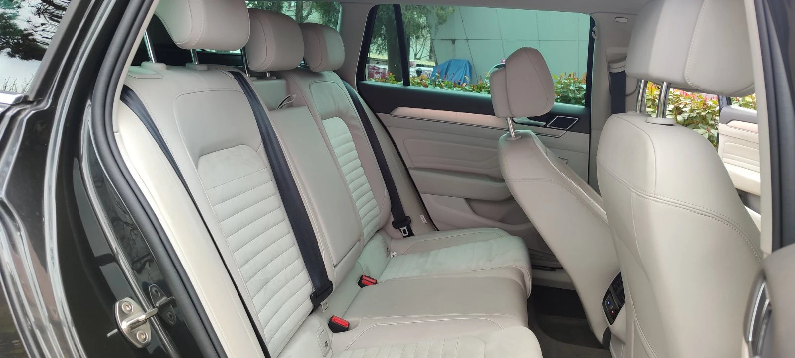 VW Passat 2.0TDI Elegance Face 190кс Digital Distr LED Кожа  - изображение 2