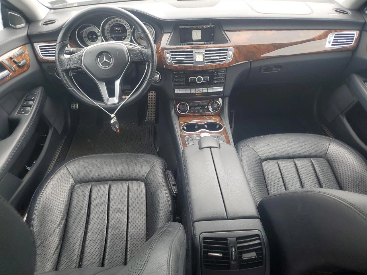 Mercedes-Benz CLS 500 550 4MATIC AMG Pack* Harman/Kardon* Keyless - изображение 8
