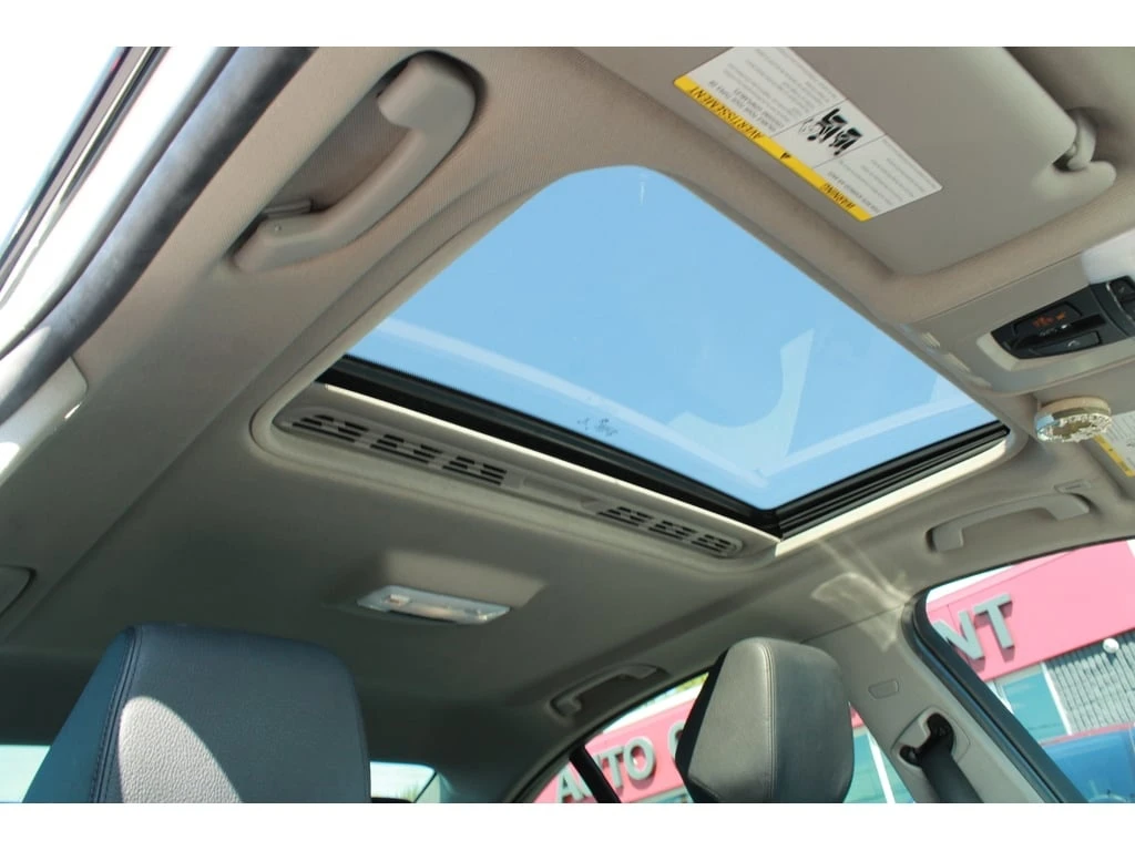 BMW 320 * 320i xDrive AWD, MAGS, NAVIGATION, CUIR, A/C * C | Mobile.bg � ����������� 11